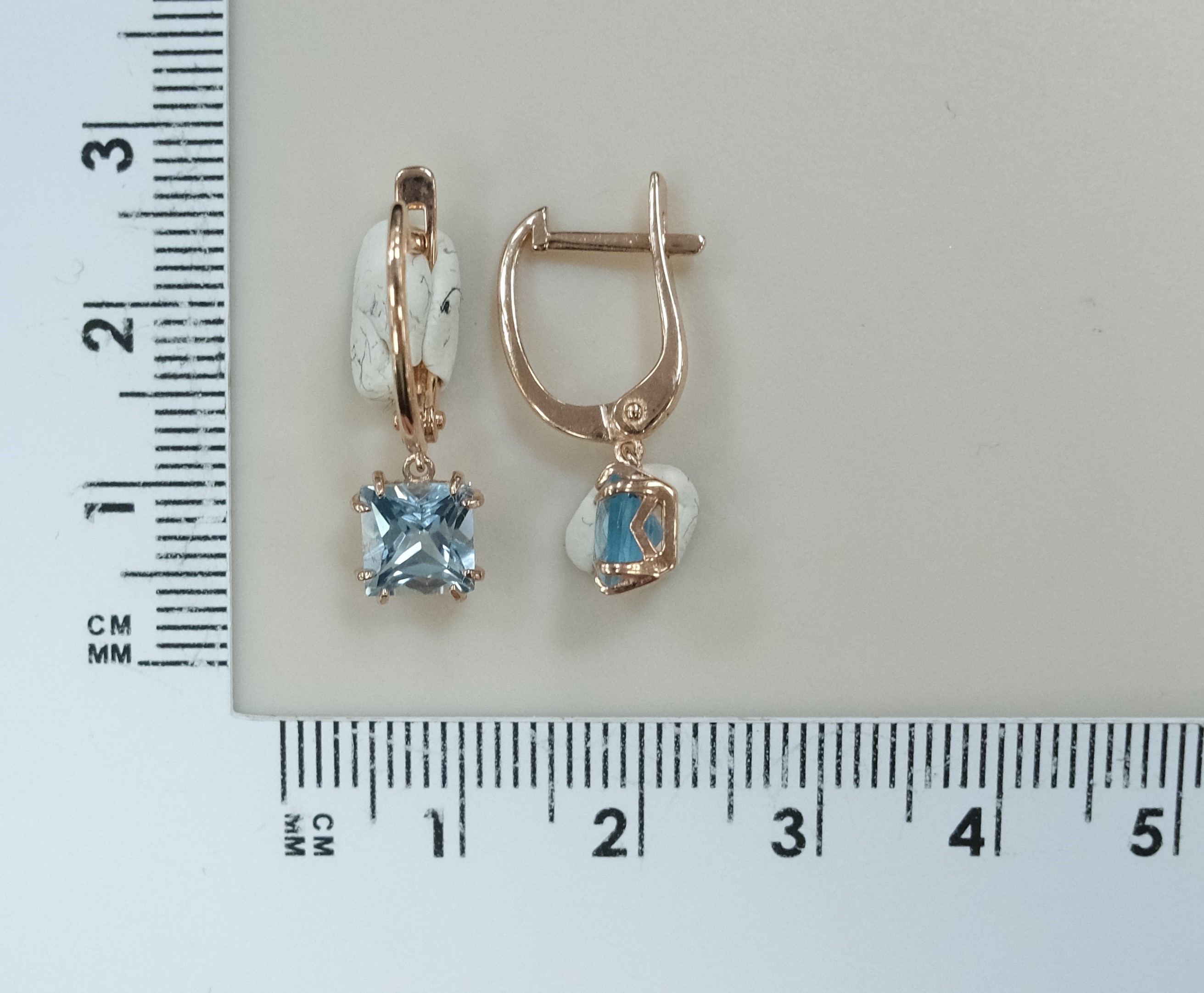 Серебряные серьги с топазами